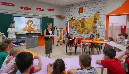 О секретах строения мозга, исчезающих языках и создании бизнес-идеи школьники узнают на «Каникулах со Знанием»
