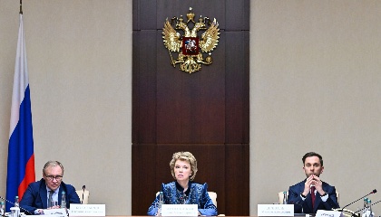 Президент России поручил ежегодно проводить проекты Общества «Знание» о чтении, русском языке и литературе