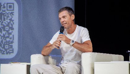 Актер и поэт Михаил Мамаев поговорил с орлятами о любви к литературе