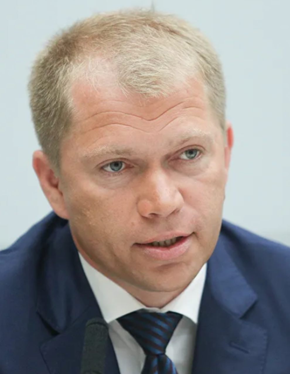 Антон Лопатин 