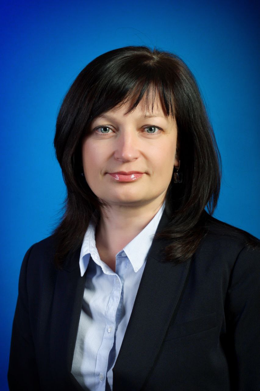 Елена Макринова 