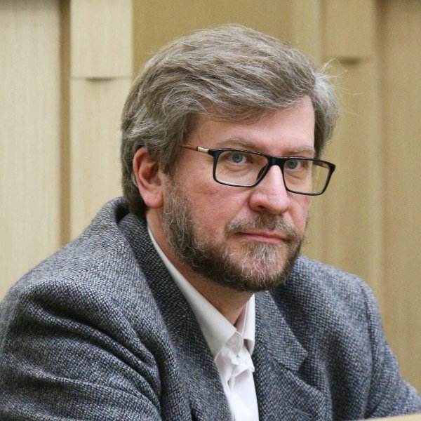 Федор Лукьянов