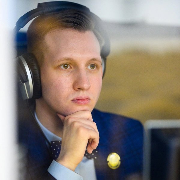 Артем Семенов 