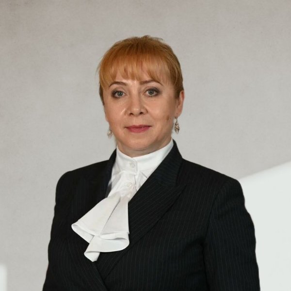 Елена Певцова 