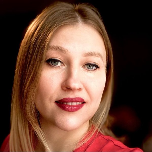 Алена Аксенова 