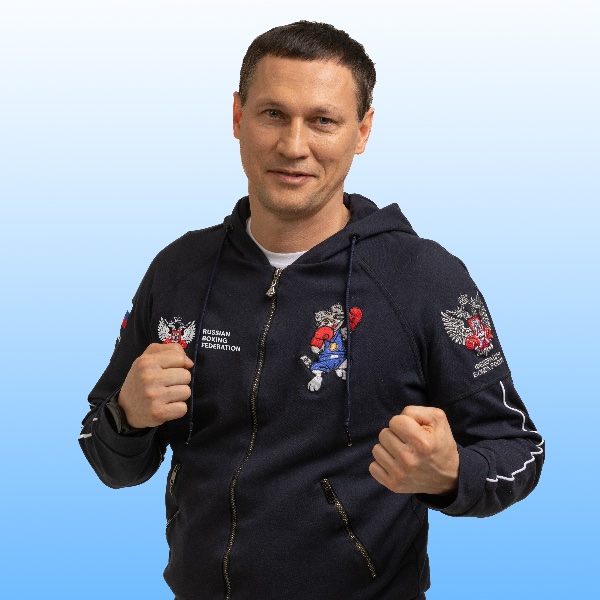 Олег Саитов
