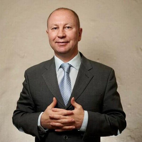 Руководитель технопарка. Директор технопарка Екатеринбург. Руководитель технопарка ФИАН Конященко.