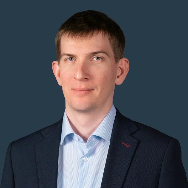 Александр Реут