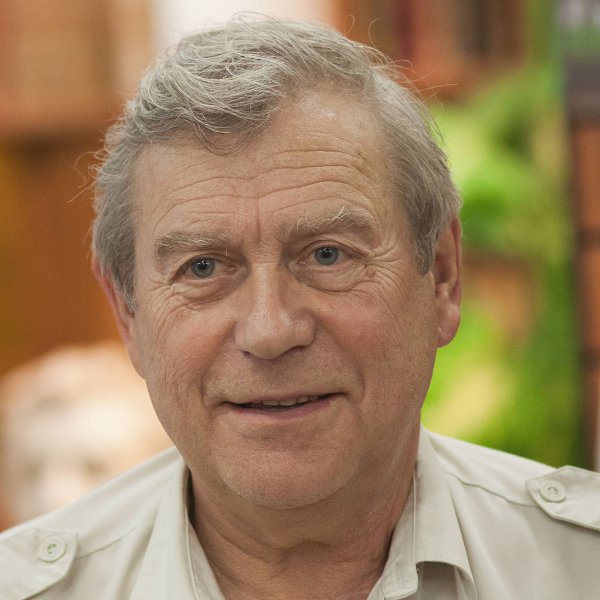 Александр Александров 