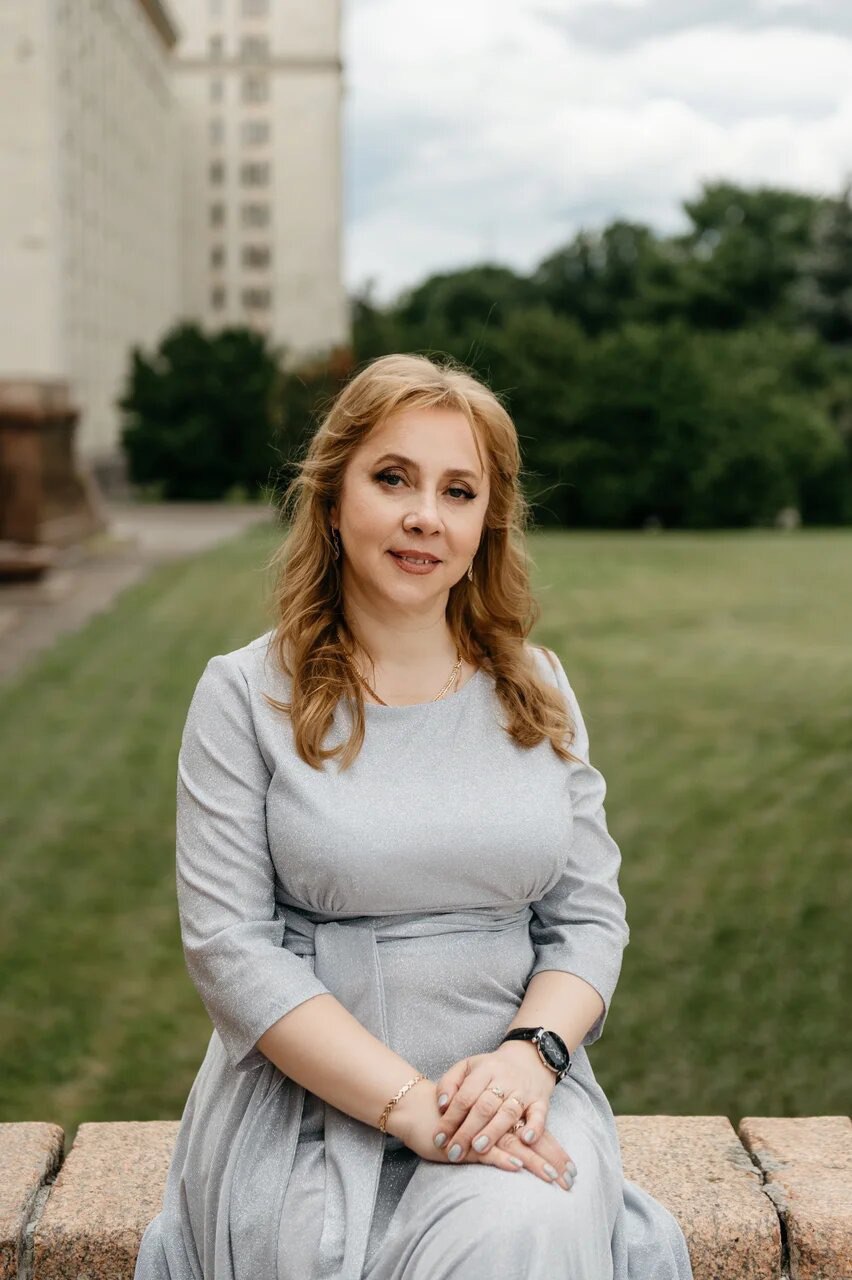 Елена Певцова 