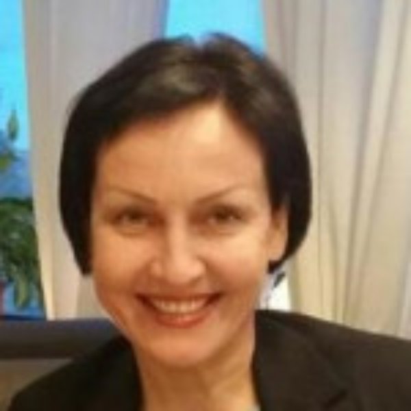 Лариса Апанасюк